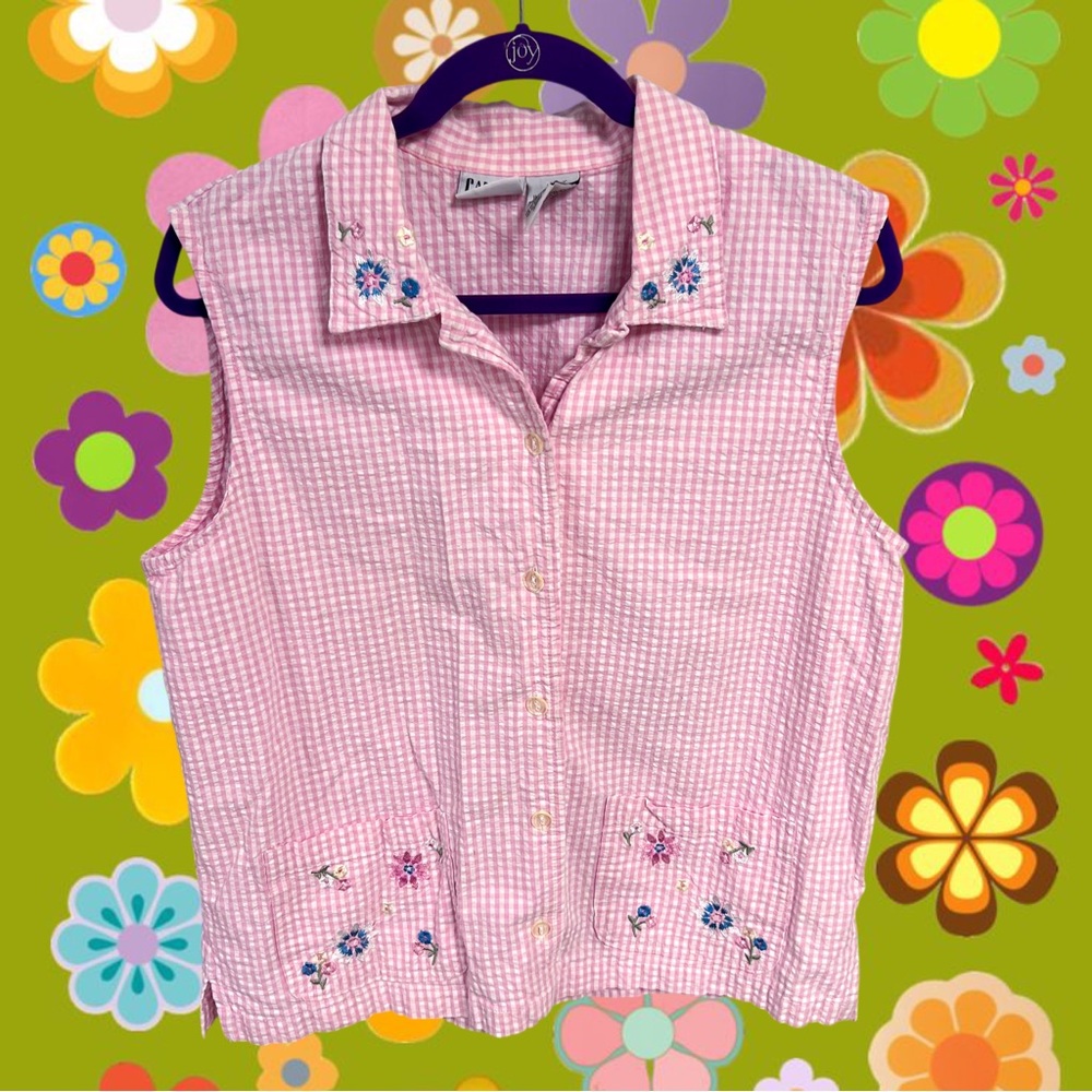 Sleeveless Pink Gingham Button-Front Tank Top with Floral Embroidery